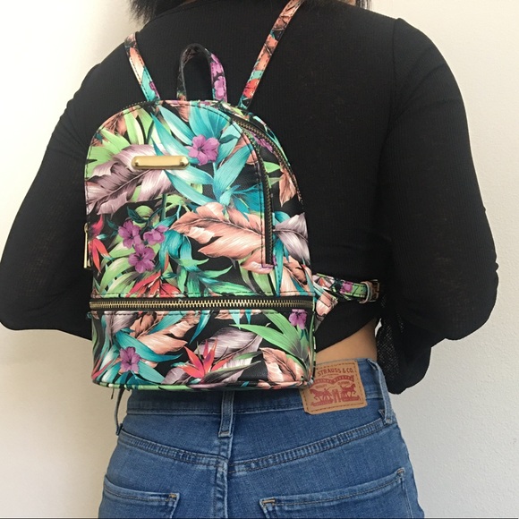 SOLD!!🎒NWOT Multicolored Mini Backpack🎒 - Picture 2 of 4